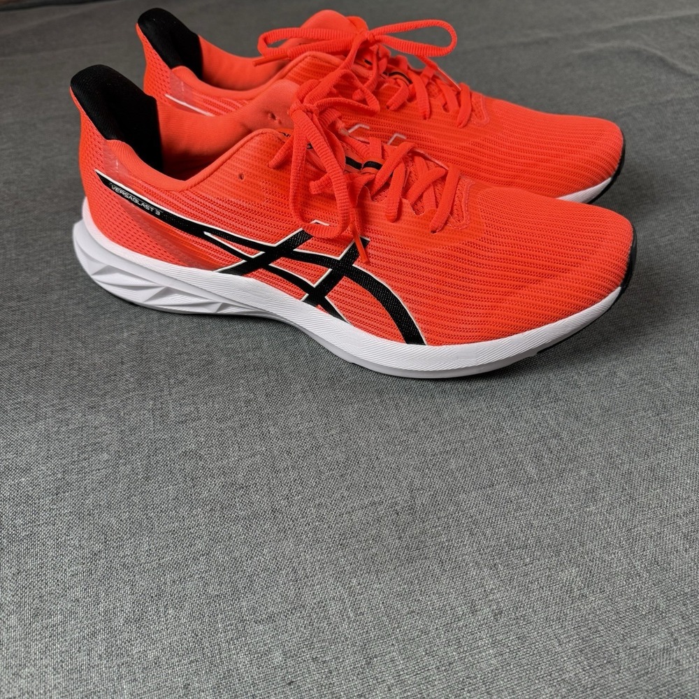 Men's Asics Versablast 3 Running Shoes Casual Comfort 1011B692‎ Size 11